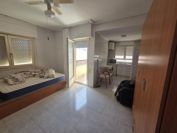 Estudio en venta en Estudio en Calle San Pascual, Antonio Machado, Torrevieja, Torrevieja photo 1