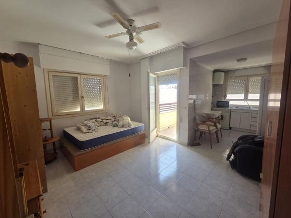 Estudio en venta en Estudio en Calle San Pascual, Antonio Machado, Torrevieja, Torrevieja photo 3