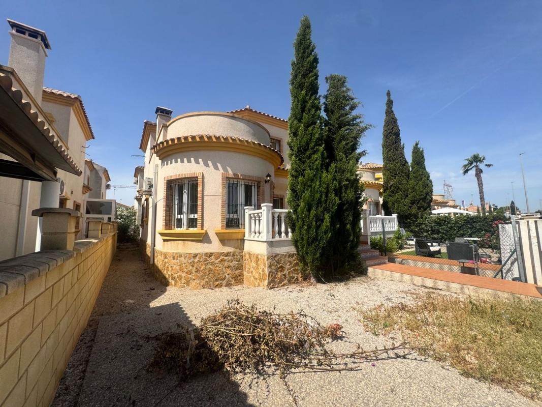 Propiedades en venta y alquiler en España photo 1