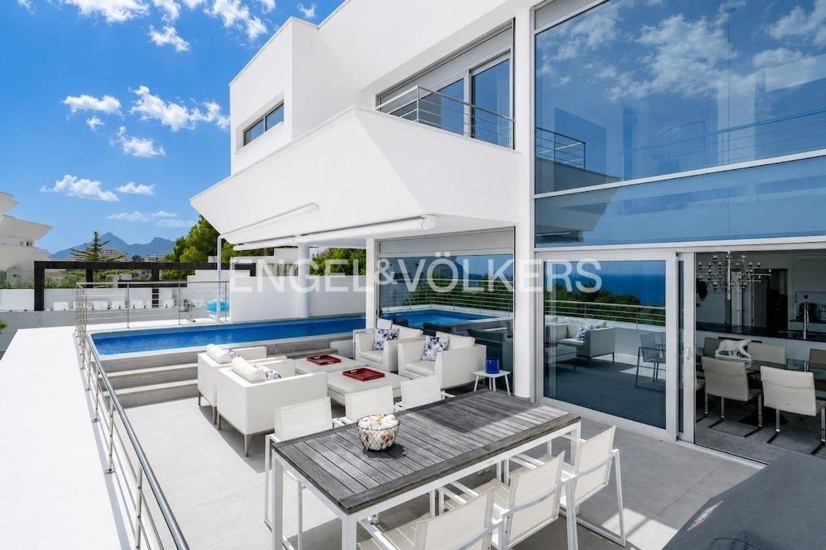 Propiedades en venta y alquiler en España photo 1