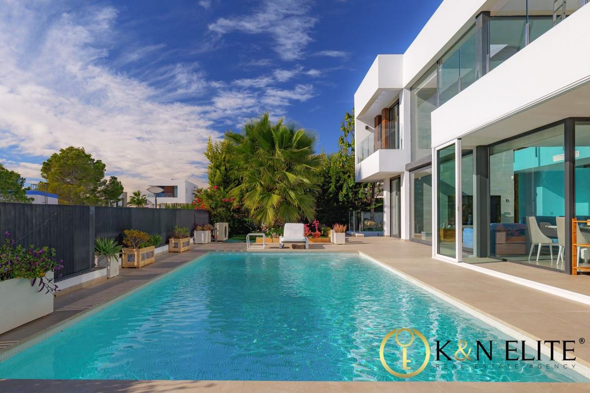 Properties for sale and rent in Spain photo 2
