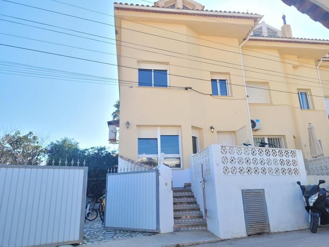 Propiedades en venta y alquiler en España photo 2
