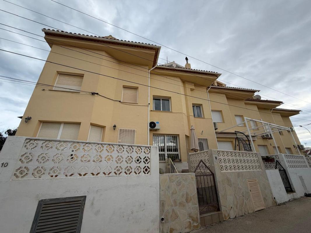 Propiedades en venta y alquiler en España photo 1