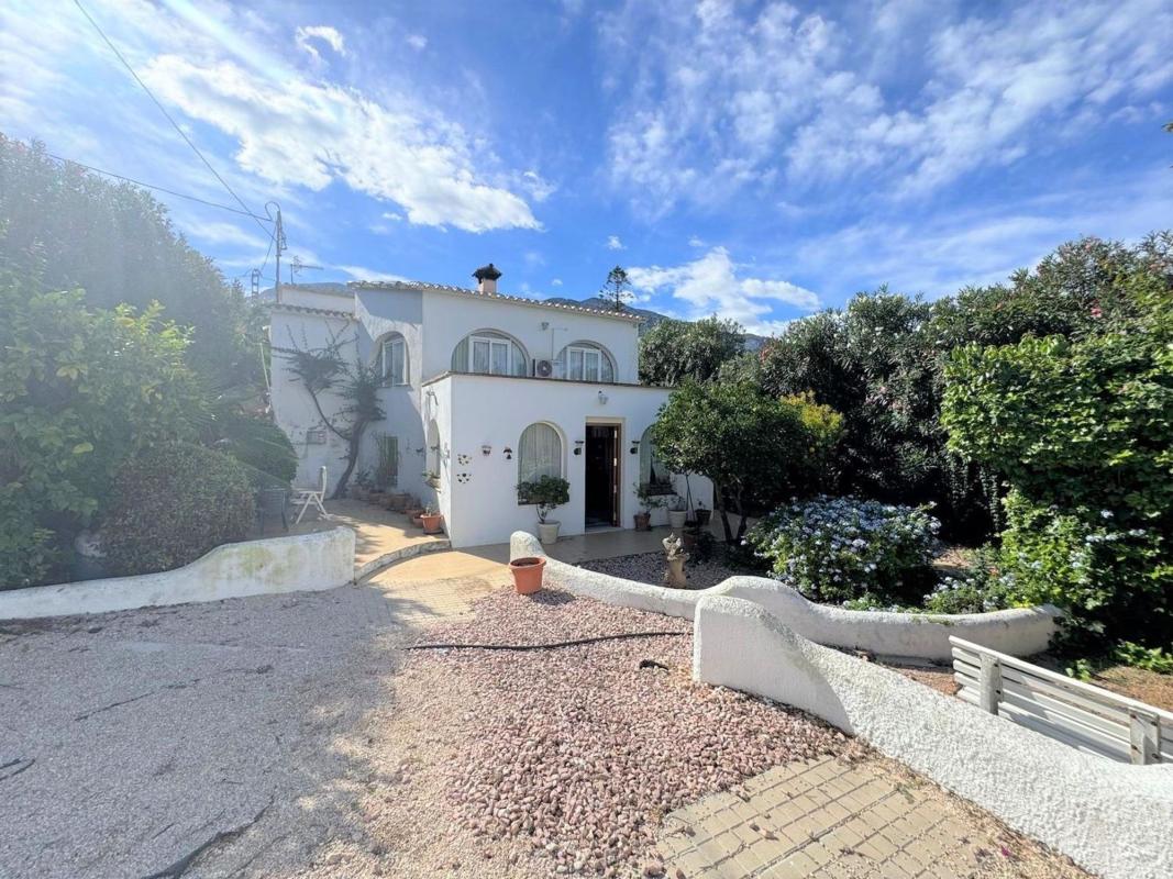 Sprzedaż niezależnego domku jednorodzinnego w  Casa o chalet en El Montgó, Denia, Dénia photo 4
