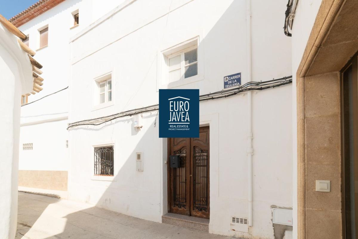 Sprzedaż mieszkania w Piso en Calle Teuleria s/n, Centro Ciudad, Jávea/Xàbia, Jávea/Xàbia
photo 1
