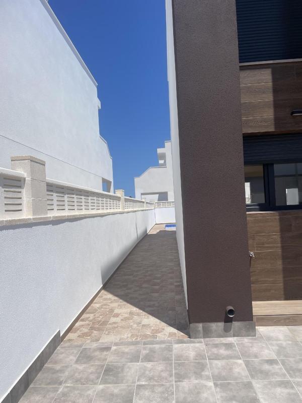 Properties for sale and rent in Spain photo 5