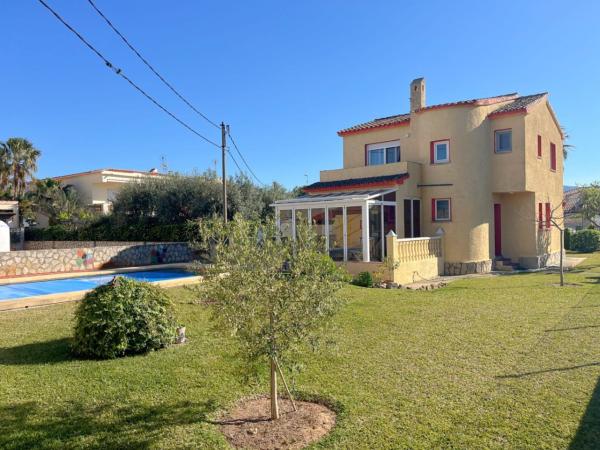 Chalet wolnostojący na sprzedaż w Casa o chalet en Devesses - Monte Pego, Denia, Dénia photo 1