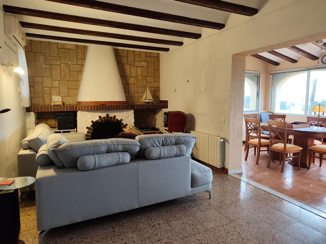 Properties for sale and rent in Spain photo 2