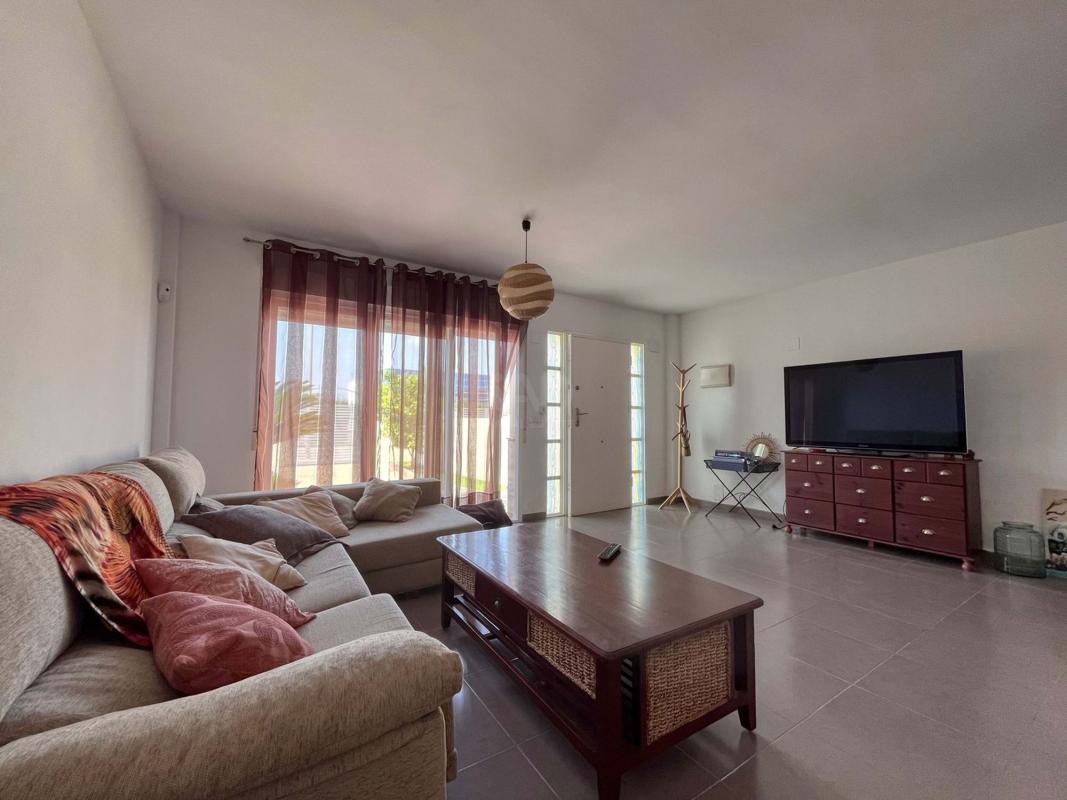 Properties for sale and rent in Spain photo 4