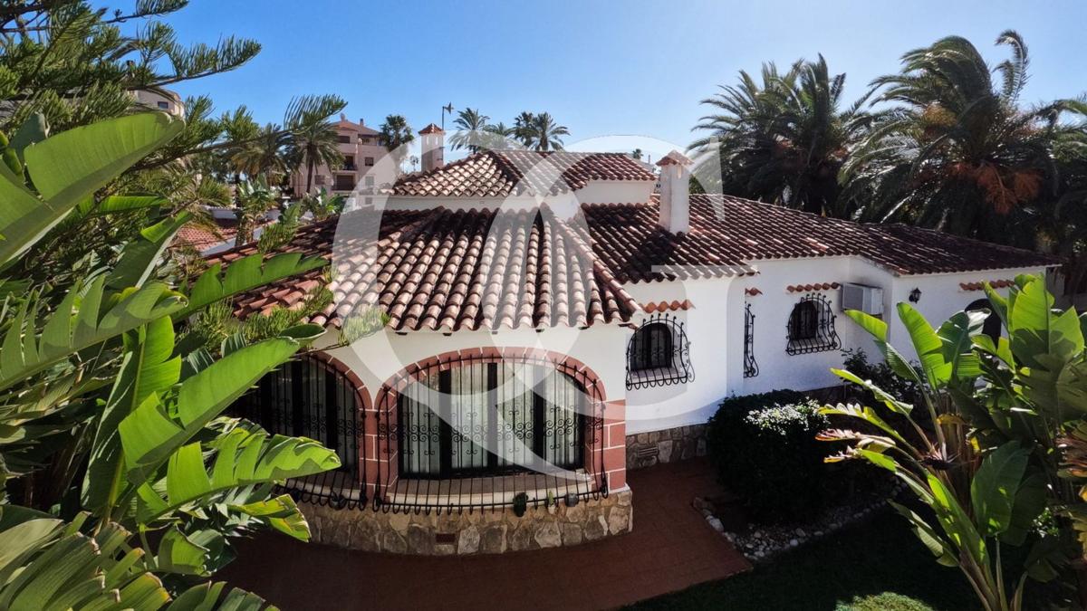 Properties for sale and rent in Spain photo 3