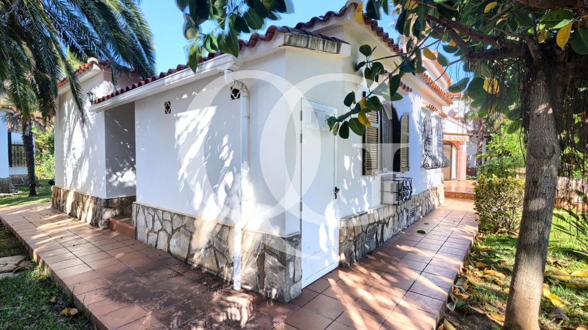 Properties for sale and rent in Spain photo 4