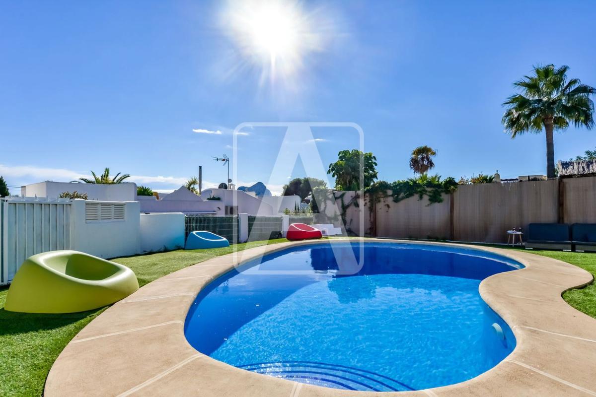 Sale of independent chalet in Casa o chalet en Cometa-Carrió, Calpe, Calpe
photo 3