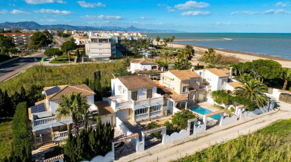 Chalet pareado en Calle Riu Seta, Devesses - Monte Pego, Denia photo 1