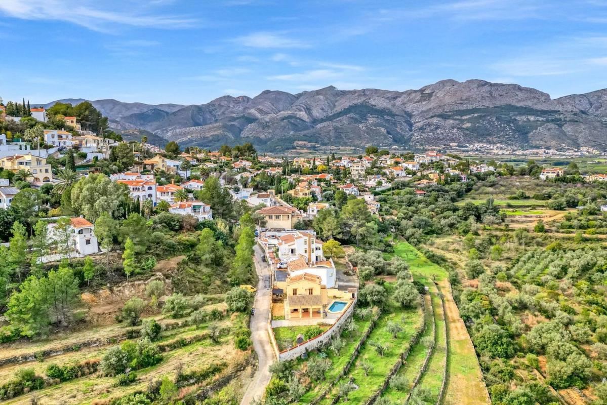 Propiedades en venta y alquiler en España photo 4