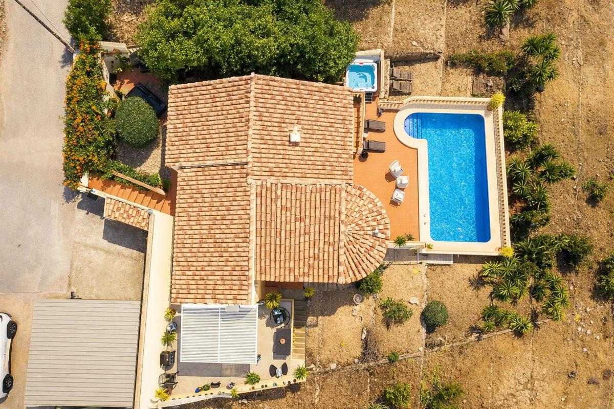 Properties for sale and rent in Spain photo 3