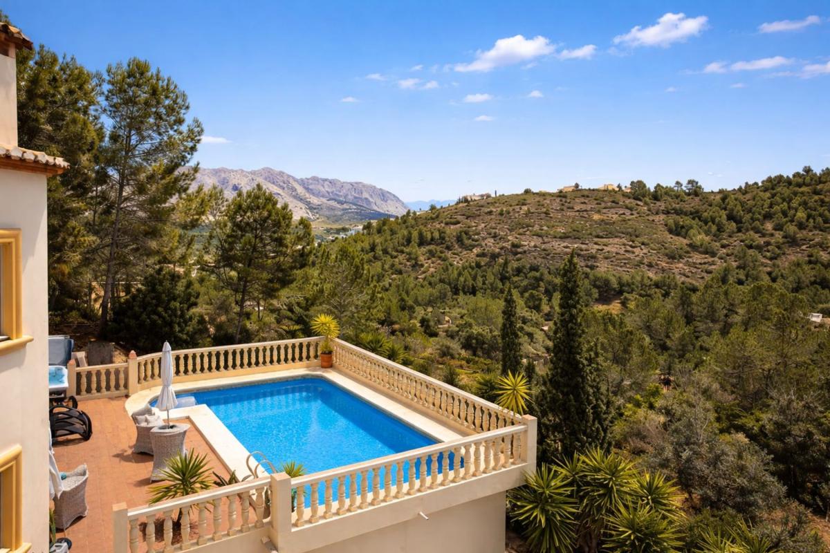Properties for sale and rent in Spain photo 4