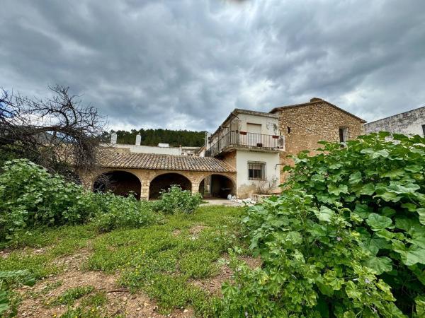 Casa de pueblo en Calle Sant Josep, Llíber photo 1
