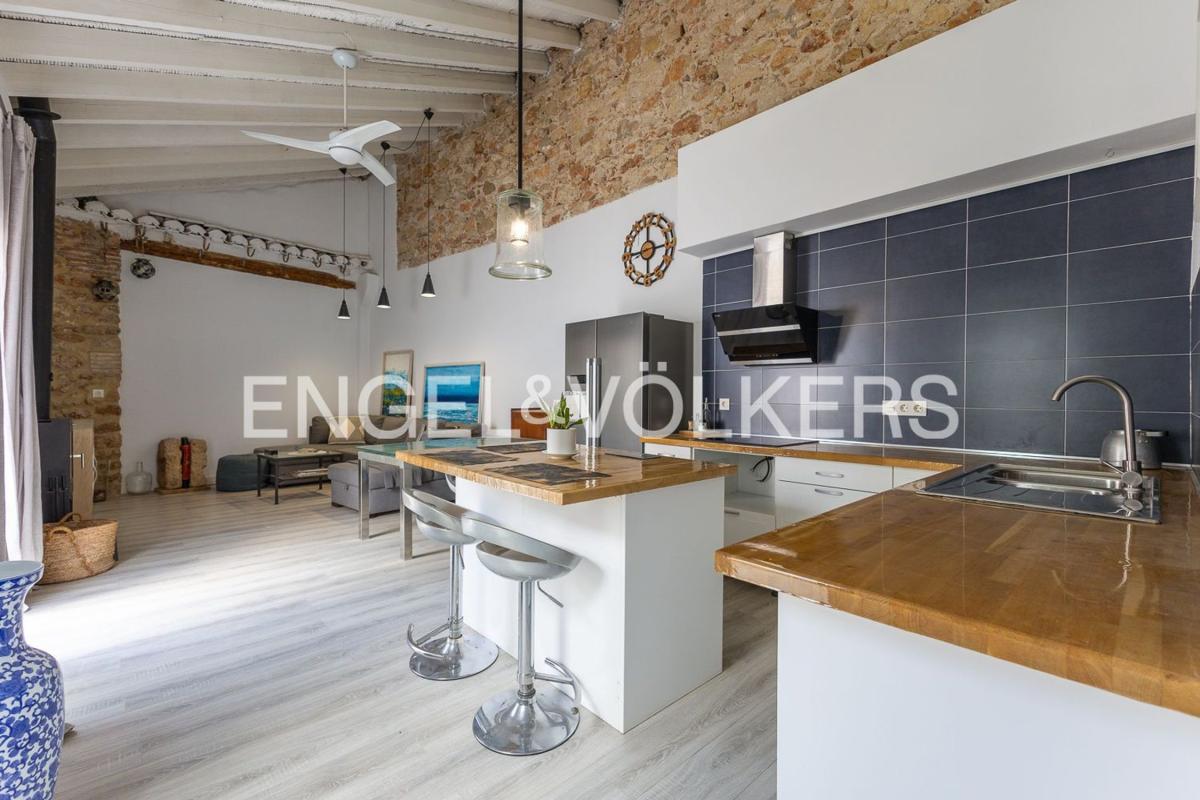 Properties for sale and rent in Spain photo 1