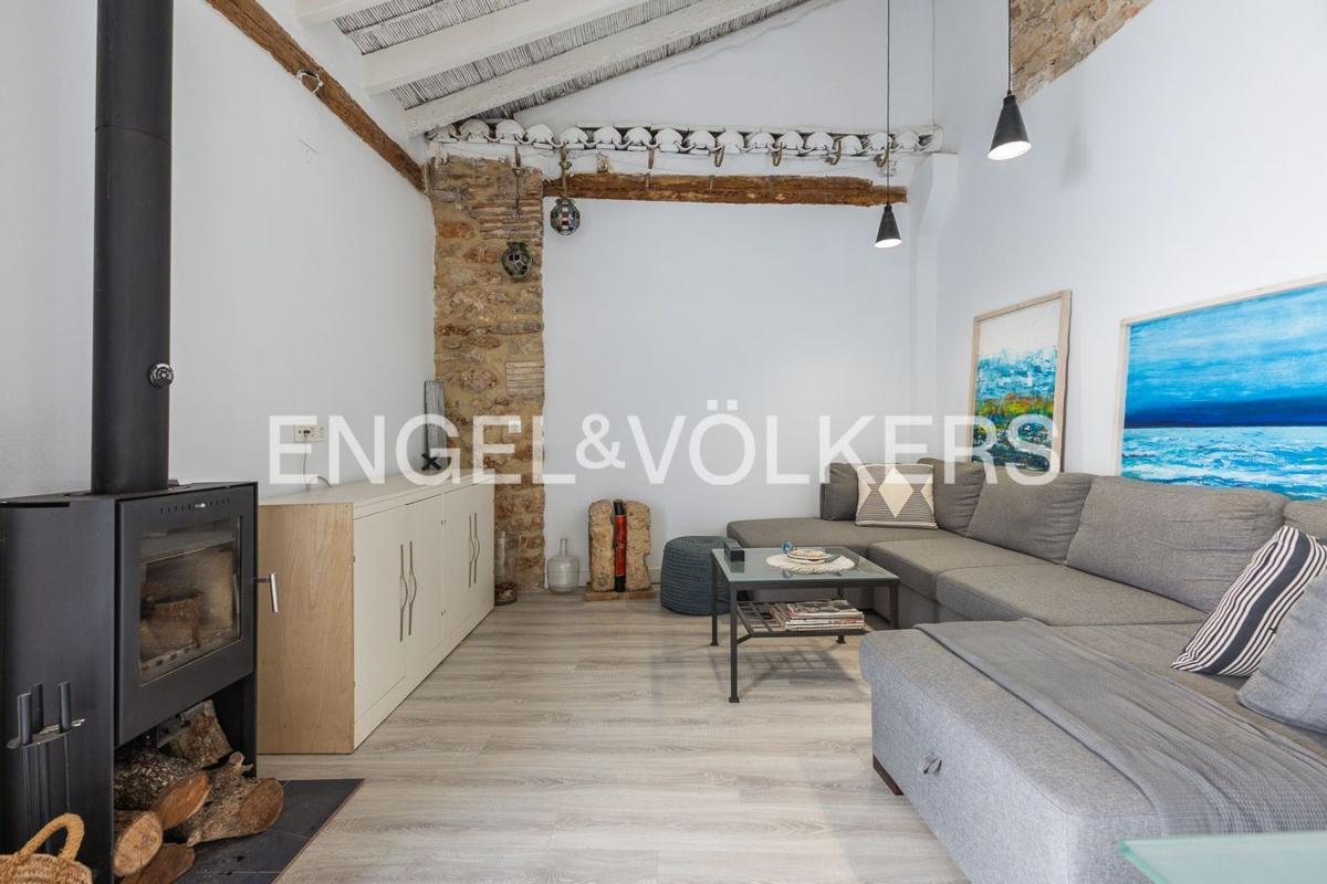 Properties for sale and rent in Spain photo 4