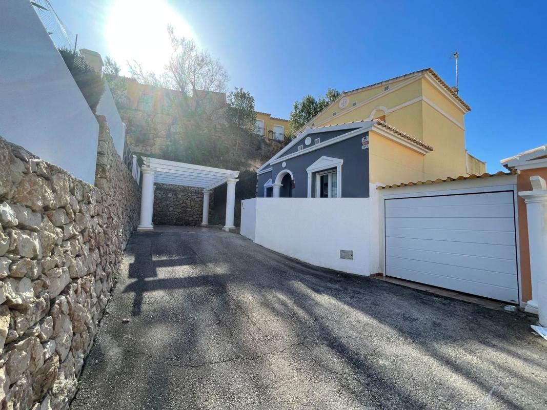 Properties for sale and rent in Spain photo 1