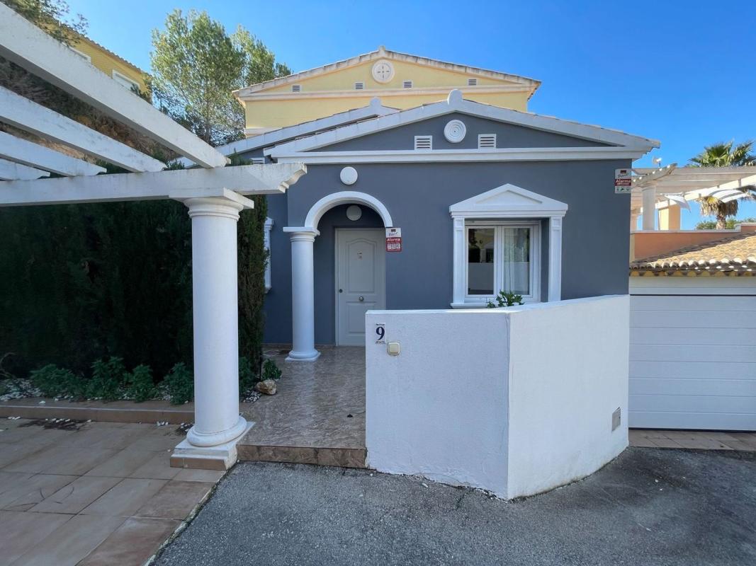 Properties for sale and rent in Spain photo 3