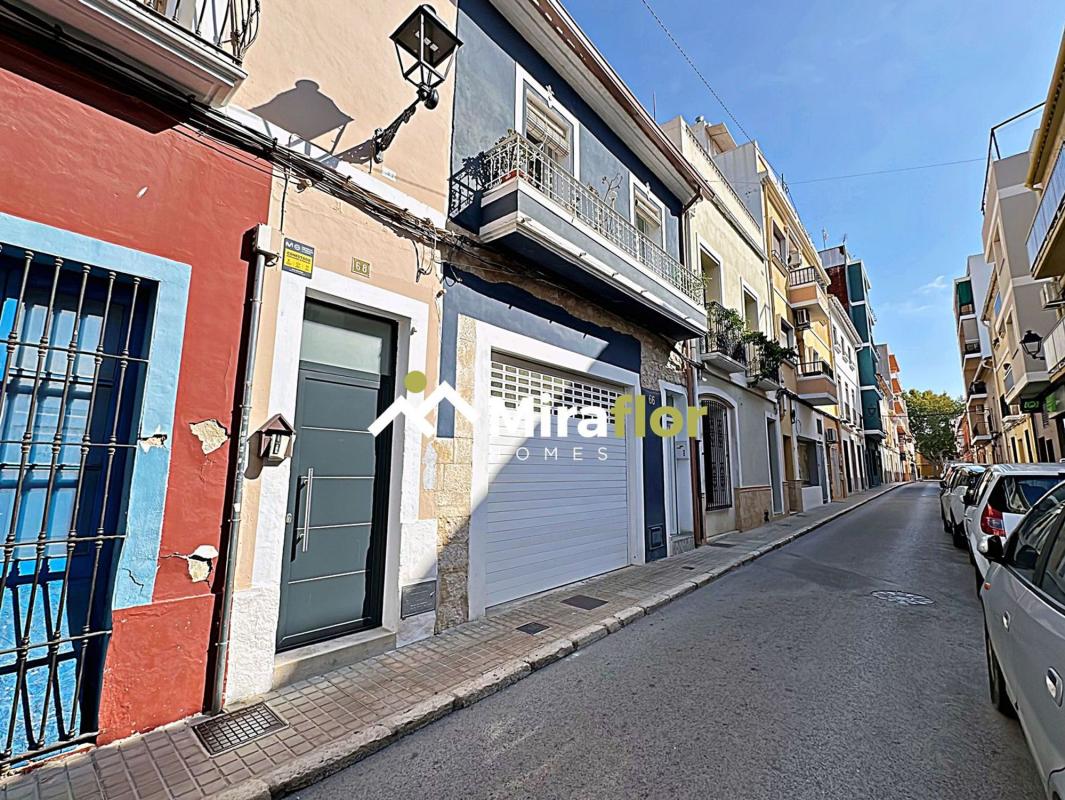 Properties for sale and rent in Spain photo 4