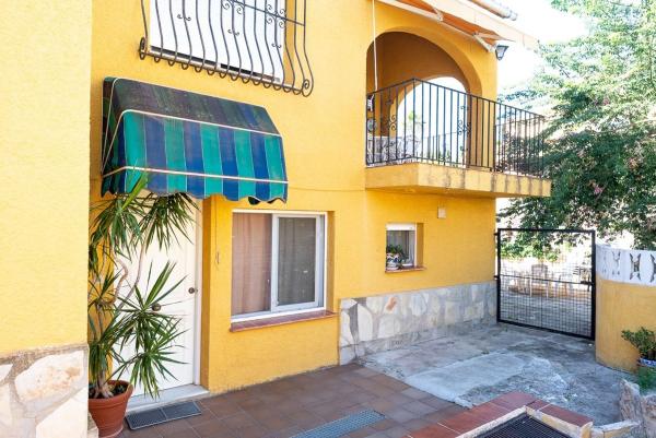 Chalet wolnostojący na sprzedaż w Casa o chalet en El Montgó, Denia, Dénia thumbnail 1