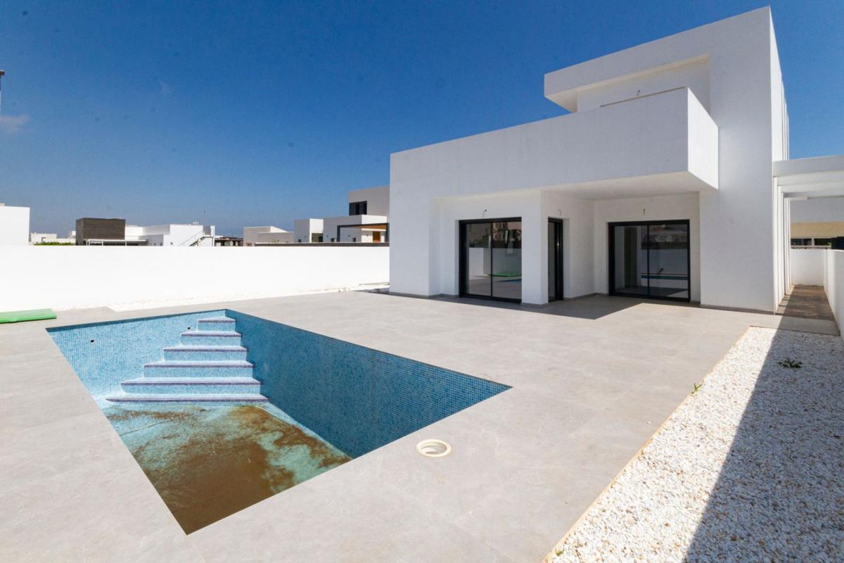 Properties for sale and rent in Spain photo 4