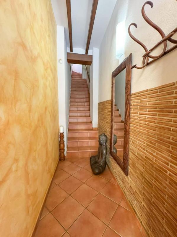 Properties for sale and rent in Spain photo 2