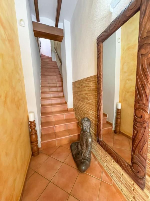 Properties for sale and rent in Spain photo 3