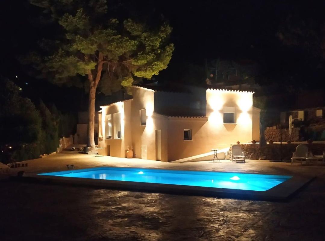 Propiedades en venta y alquiler en España photo 1