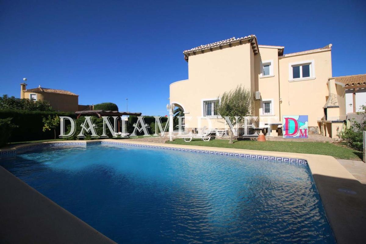Properties for sale and rent in Spain photo 2