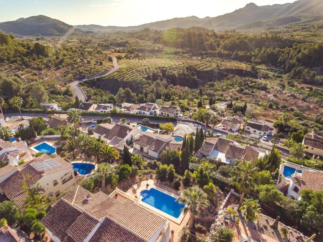 Propiedades en venta y alquiler en España photo 2