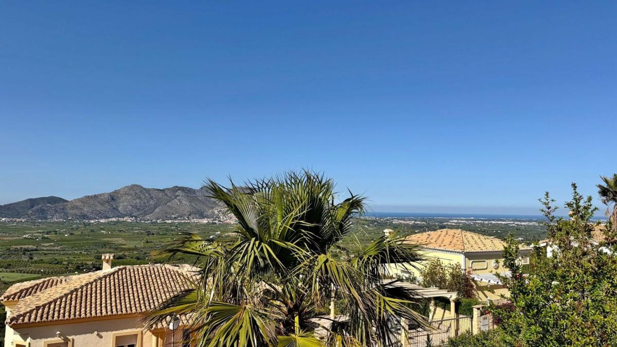 Properties for sale and rent in Spain photo 2