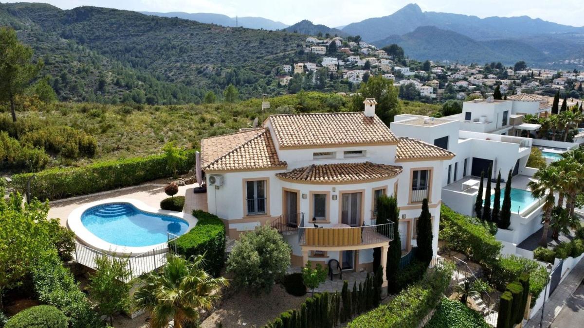 Properties for sale and rent in Spain photo 4