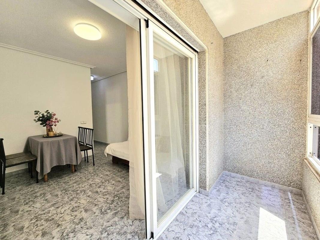 Venta de piso en Piso en Antonio Machado, Torrevieja, Torrevieja
 photo 5