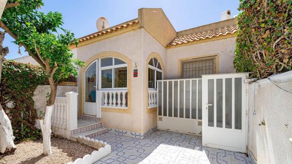 Chalet adosado en Calle Jose Lorca Garcia, La Siesta - El Salado - Torreta, Torrevieja photo 1