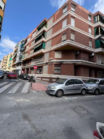 Venta de piso en Piso en Campoamor, Alicante / Alacant, Alicante / Alacant
 photo 1