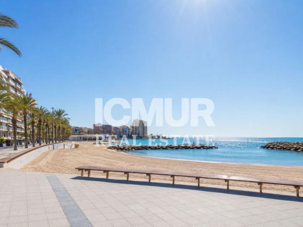 Venta de piso en Piso en Paseo Juan Aparicio, Las Piscinas Naturales, Torrevieja, Torrevieja
thumbnail 1