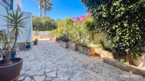 Chalet independiente en venta en Casa o chalet en Calle Alameda, Centro Ciudad, Jávea/Xàbia, Jávea/Xàbia
thumbnail 1