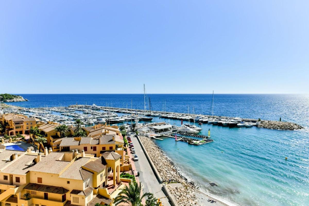 Продажа квартиры на Piso en Zona de Mascarat, Altea, Алтея
photo 1