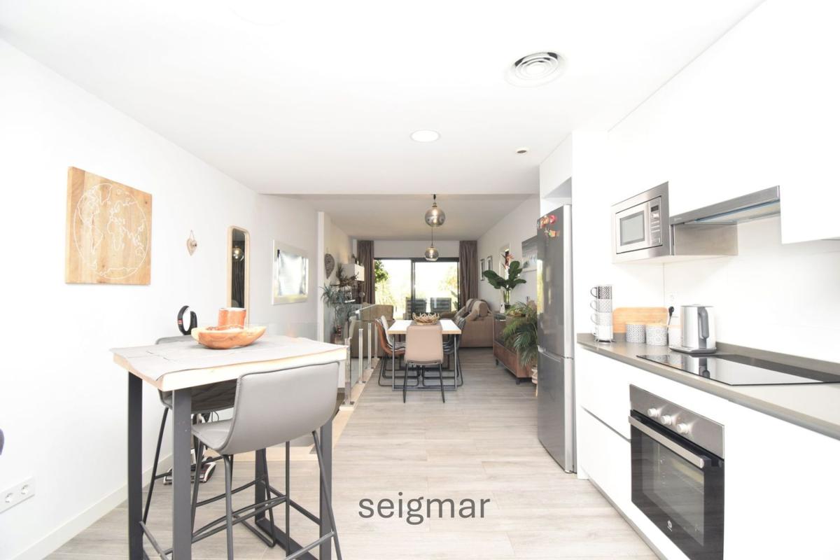 Продажа дуплекса на Dúplex en Calle de Colombia, 4, Balcón de Finestrat-Terra Marina, Finestrat, Финестрат photo 5