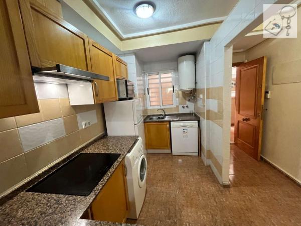 Sale of flat in Piso en Calle Caritas, Parque Acuático - Sector 25, Torrevieja, Torrevieja
photo 1