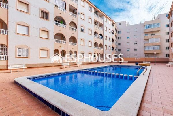 Продажа квартиры на Piso en Antonio Machado, Torrevieja, Торревьеха
photo 1