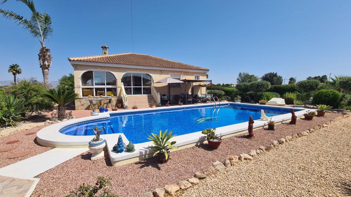 Propiedades en venta y alquiler en España photo 2