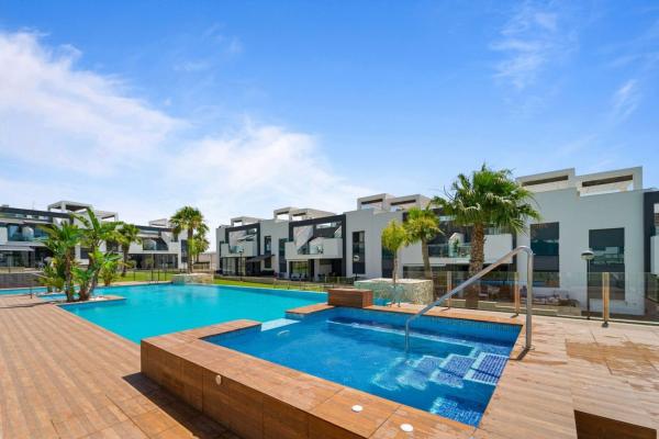 Продажа квартиры на Piso en Avenida Espuña, Los Balcones - Los Altos del Edén, Torrevieja, Торревьеха
photo 1