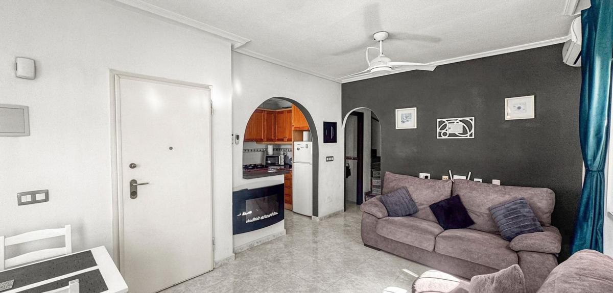 Sprzedaż niezależnego domku jednorodzinnego w Casa o chalet en Calle Miguel Angel Blanco Garrido, 129, Parque Acuático - Sector 25, Torrevieja, Torrevieja photo 5