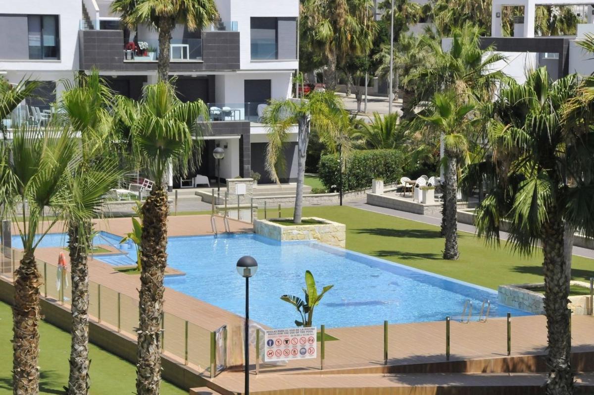 Venta de piso en Piso en Calle el Tomello, 21, Urbanizaciones, Guardamar del Segura, Guardamar del Segura
photo 1