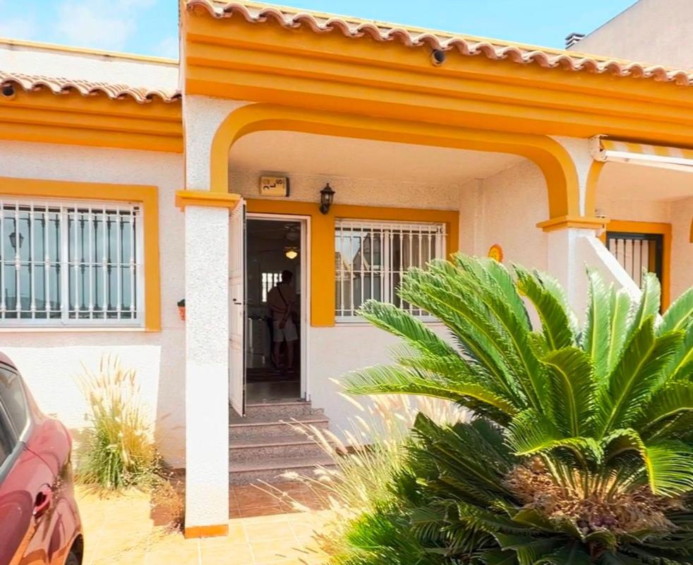 Sale of independent chalet in Casa o chalet en Calle José García Hurtado, 28, Daya Nueva, Daya Nueva
photo 2