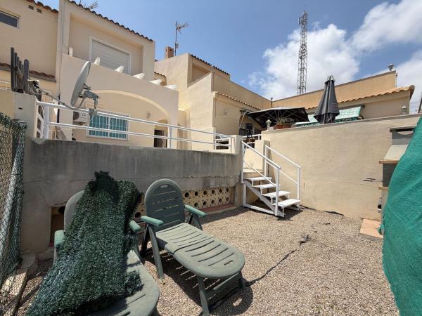 Chalet adosado en Calle del Volador, Pueblo Acantilado - Lanuza, El Campello thumbnail 1